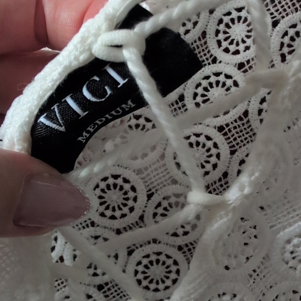 VICI Elegant White Crochet Dress - Picture 6 of 7